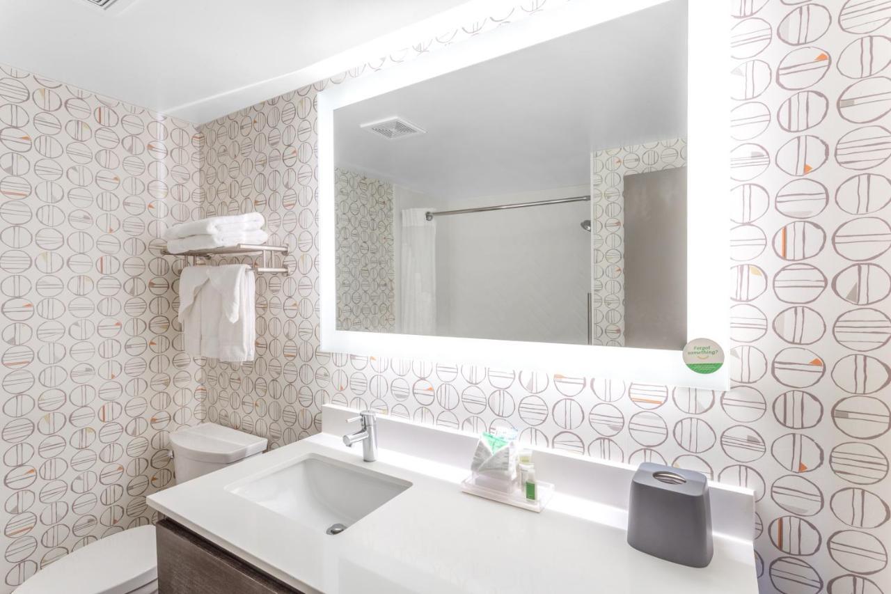 Holiday Inn Rockford By Ihg Eksteriør billede